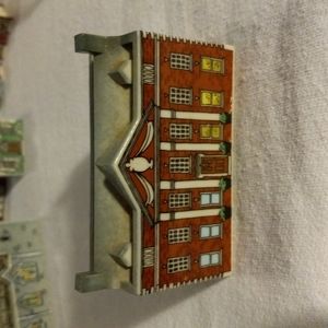 Wade Whimsey Bloodshot Hall  #6 from set 1. Good Condition Vintage